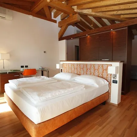 Lido 3*